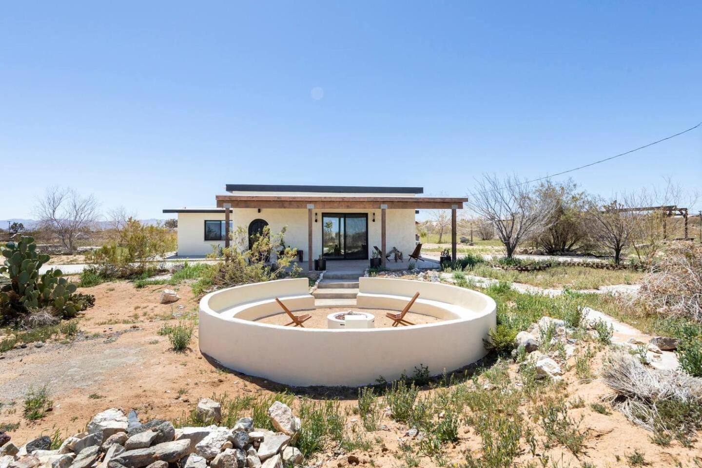 Starlight Mesa In Joshua Tree With Fire Pit Circle And Privacy Villa Yucca Valley Exterior photo